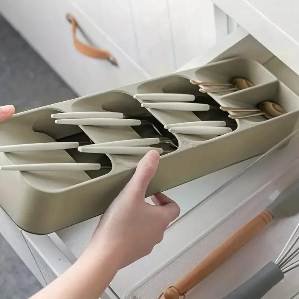 Mehrzweckeinsatz für Besteck